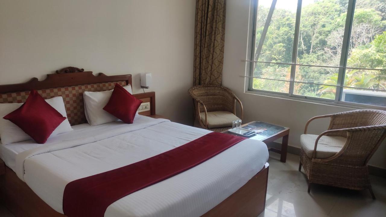 Sri Venkateshwara Residency Hotell Madikeri Eksteriør bilde