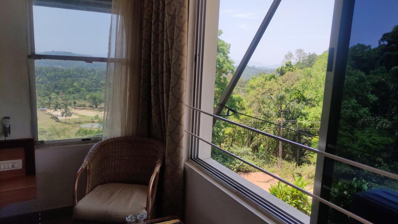 Sri Venkateshwara Residency Hotell Madikeri Eksteriør bilde