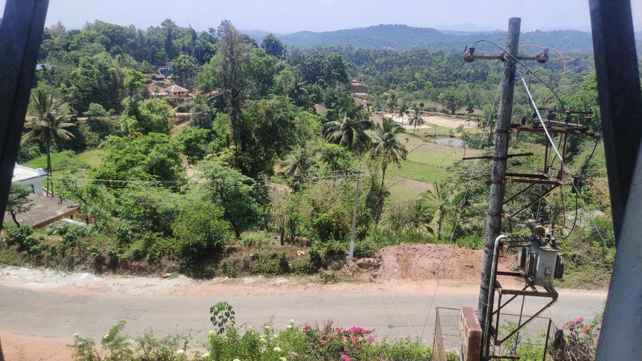 Sri Venkateshwara Residency Hotell Madikeri Eksteriør bilde